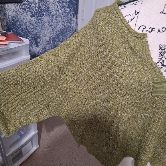 Cropped sweater - Picture 5 of 9